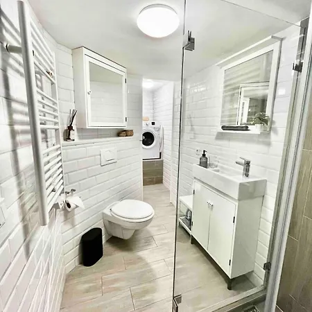 דירה With Ac & Netflix *