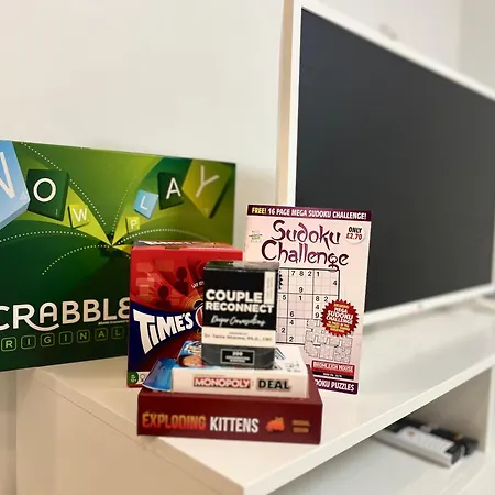 With Ac & Netflix * Budapesta